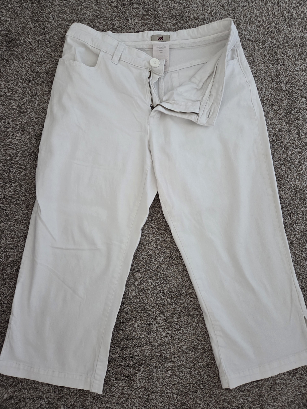 Lee Women’s Sz. 10 White Casual Capris